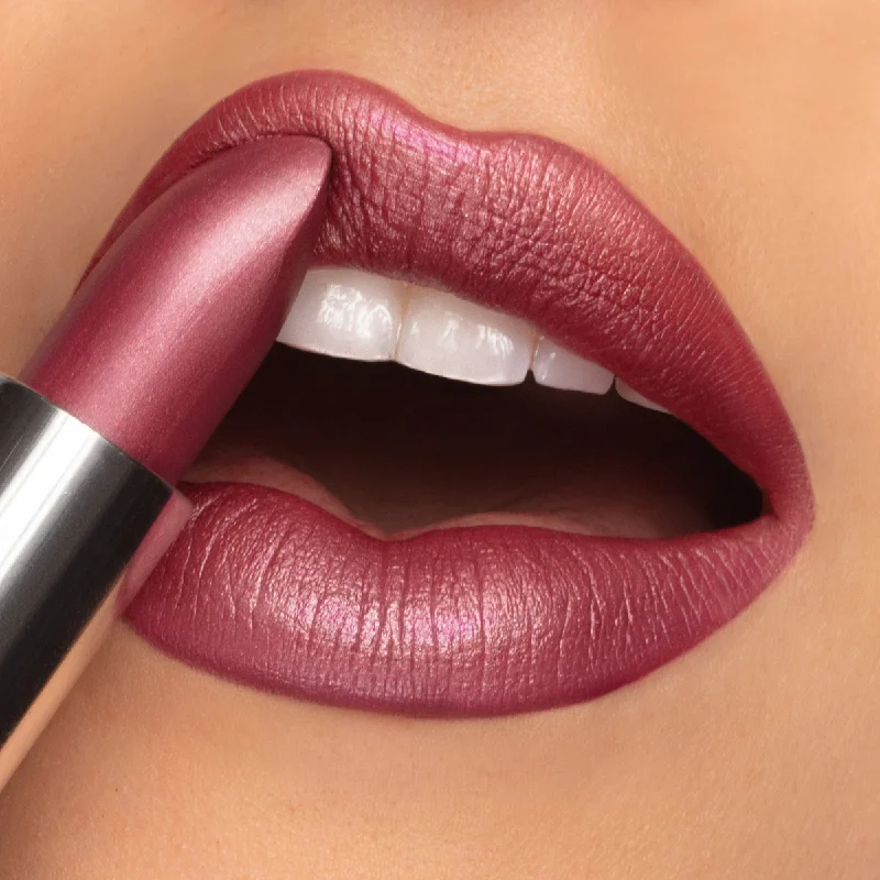 Legendary Crème | A Rich Frosted Berry with Multifaceted Shimmer Lipstick